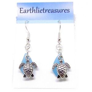 Earthlie Treasures NEW Handmade sea turtle sea glass dainty earrings Beachy 🏖️